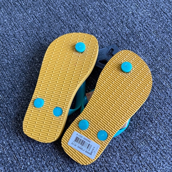 Sz 9/10 Toddler Flip Flops - Picture 2 of 3